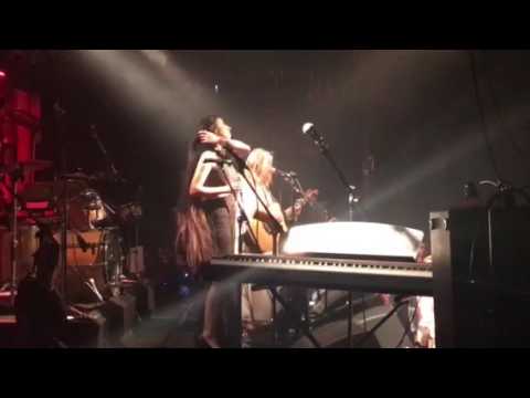 Yael Dekelbaum and Miriam Tukan duet for peace