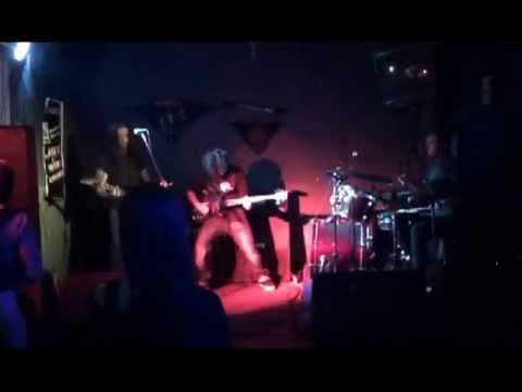 Basilisko - Enemigo Propio