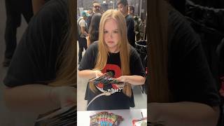 Always have to rip a pack at Brittday’s table! What set are you ripping right now? #pokemon #tcg