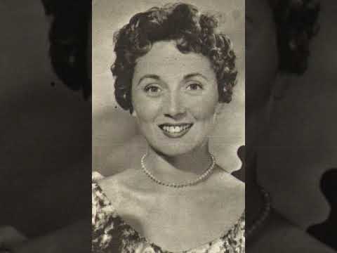 Pearl Carr  : Where Will The Dimple Be?