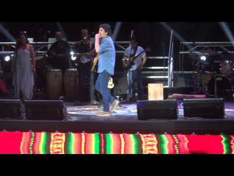 Luchito Quequezana - 25 años de Max Castro