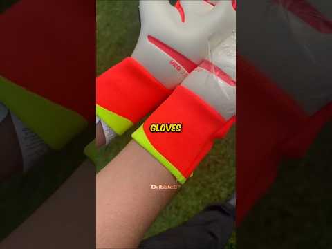 Do Goalkeepers Wear NEW Gloves in Every Match Or NO? 🤔👀
