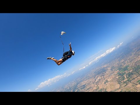 Skydiving PARACHUTE deployment! Detailed in slow motion