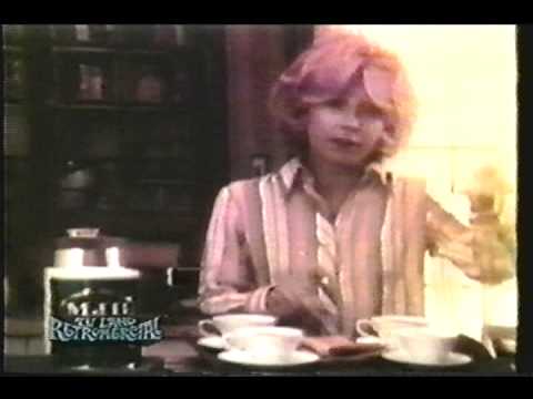 Teri Garr doing a Coffee Commercial - 1970s!!!