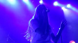 Maggie Rogers - &quot;Dog Years&quot; (Live in Boston)