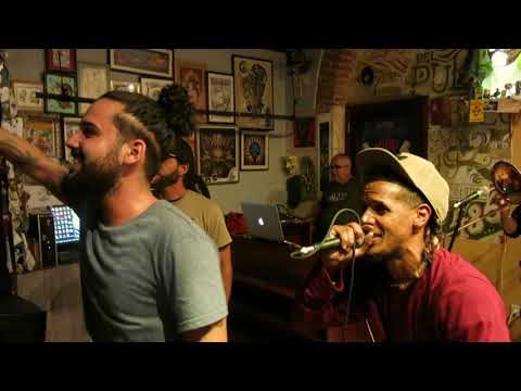 El Individuo feat. JD Asere y DJ Lapiz - Se Va Complicando en vivo desde La Marca