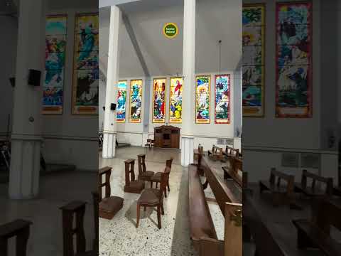Seboruco y su emblemática iglesia de San Pedro con sus tres torres. Venezuela.