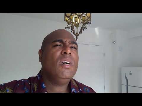 Ex-cantor da É Xeke e Kortesia  trabalha em call center após perder tudo: 'Lutando para não parar'