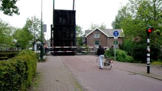 preview picture of video 'Oude IJsselbrug, Ophaalbrug IJsselstein'