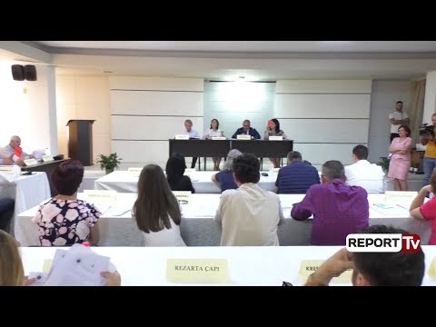 Report Tv - Vlorë, rritet çmimi i ujit të pijshëm me 143%