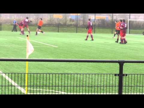 17 nov 2012 VV De Meern 8 - CDW 4 com 10-4 Doelpunt Rick
