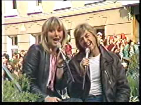 Bucks Fizz - I'd Like To Say I Love You + Interview