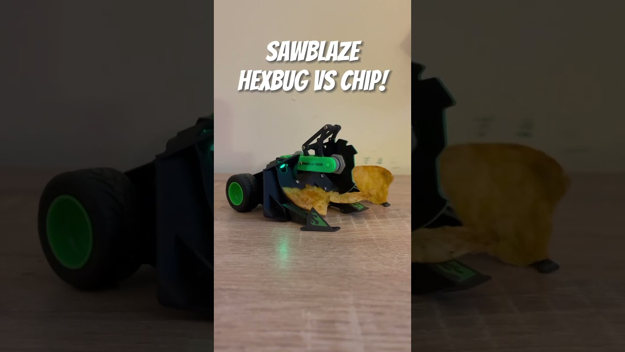Sawblaze Hexbug vs chip! #battlebots #hexbug