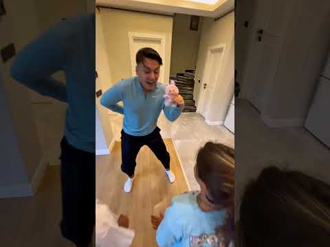 Wieder Geschenke für Kinder 🎁 #talha #shorts