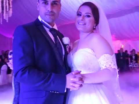 Un moment special! Dansul mirilor Florin si Alexandra.