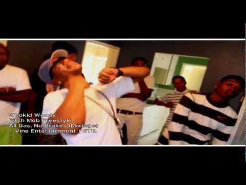 WHOKID WOODY - BITCH MOB FREESTYLE (STUDIO PERFORMANCE)