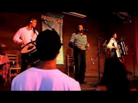 30 03 2015   Forró de Terno - Feeh Silva, Tiziu e Cosme Vieira