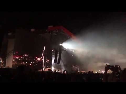 Foo Fighters Bring out Rick Astley at Reading Festival