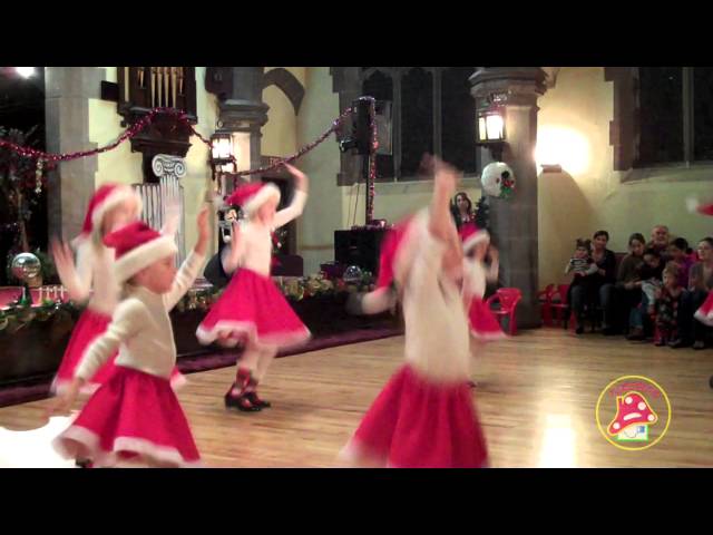 танец ёлки шарики хлопушки. новый год елка шарики хлопушки танец видео. иванушки хлопушки новый год год елка. танец хлопушек в детском саду. новый год елка шарики хлопушки танец видео.