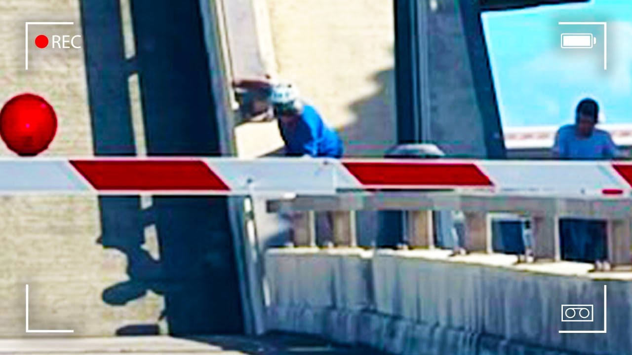 Drawbridge Accident Ends Horrifically