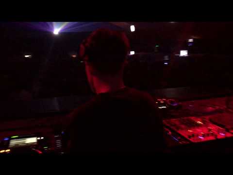 Shaun Reeves live at SW25