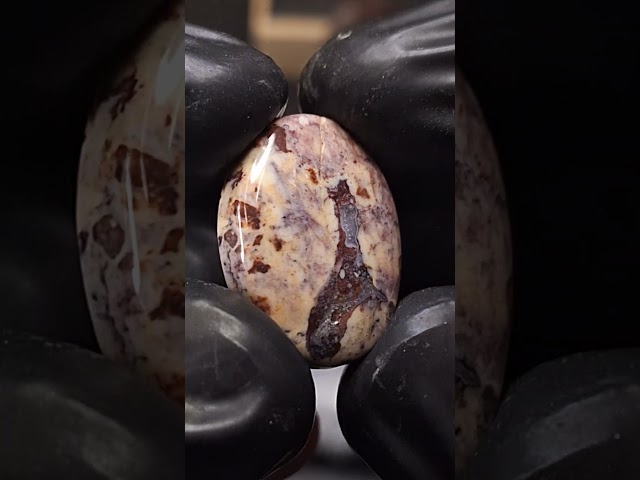 حجر عقيق جزع مصور طبيعي