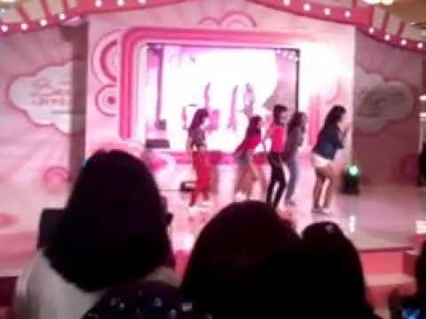 [130620] G9D [DC of SNSD]- Kissing You+I Got A Boy at Etude Event