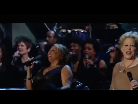 Rock N Roll Hall Of Fame 2011 Darlene Love   Bette Midler Sing ' He's A Rebel'    Live 2011