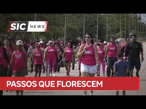 Mulheres se unem em caminhada pelo Outubro Rosa em Porto Velho