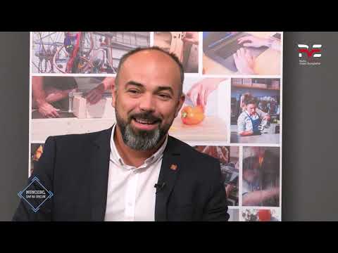 Ep 37 Muncesc, dar nu oricum  - Gabriel Braic – profesor de limba și literatura română