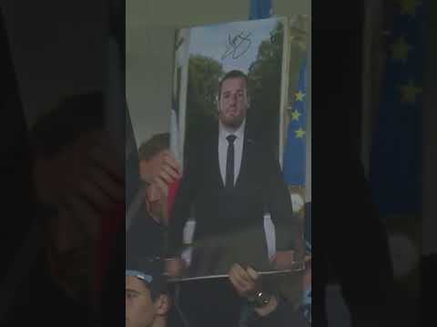 TOP 14 - J12: Camille Lopez acclamé en tribune pour son entrée avec ce portrait mémorable 👀🖼️