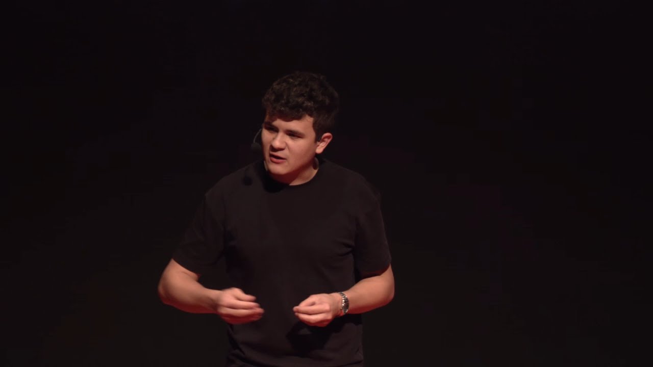 Jugar a ser el menos inteligente | David Llano | TEDxUniversidad EAFIT