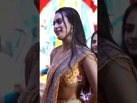 naysha devgan puja celebration Aryan Khan click a photo 4k whatsapp video