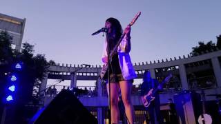 Thao and the Get Down Stay Down Perform "The Evening"