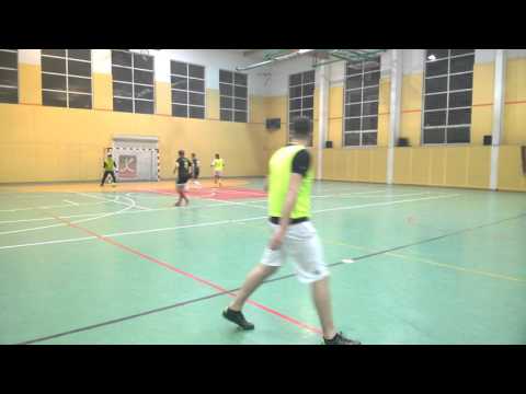 StrefaFutbolu.pl: Hardcore Team - Przyjaciele Fryzjera