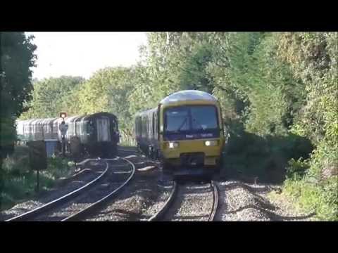 28 8 15 Two Choppers Class 20's Zooms Through Appleford on 1Z68