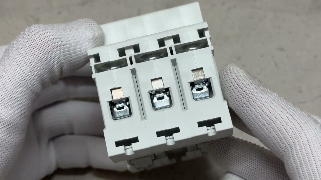 Автоматический выключатель ПРОМФАКТОР ECO FB1-63 3P C 63A 6кА FB1C3063