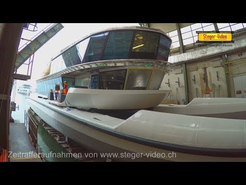 Wasserung des Katamarans (Motorschiff Bürgenstock) der Shiptec AG