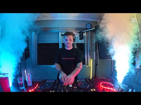 Late Night Grooves | Rain, Friends & Deep House Vibes