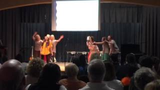 Hou! La menteuse Dorothée