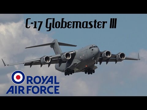 Atterrissage d'un C-17 Globemaster III de la Royal Air Force sur la piste 23 de l'aéroport intern...