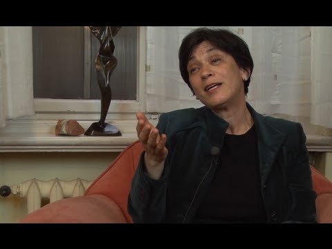 Bente Kahan Sings the Yiddish Song that Reminds Her Most of her Father