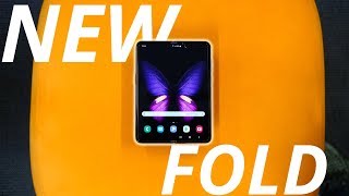 I played with the NEW Samsung Galaxy Fold!