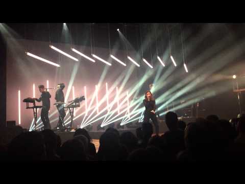 Christine and the Queens - Intranquillité (Dessassossego) Live 25 Mars 2015