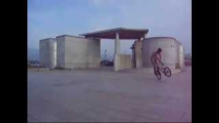 preview picture of video 'Flatland riding 26/Aug/2007'