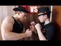 Bodybuilder VS Fußballer - WM Fußball Challenge EXTREM!