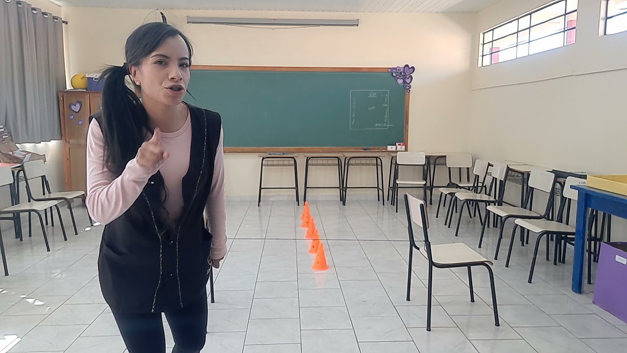 Educação Física - CONDUÇÃO DE CABIDES (João e o pé de Feijão) - Ed. Infantil