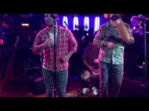 Cualquier manera - Night Cat 2015 - Quarter Street