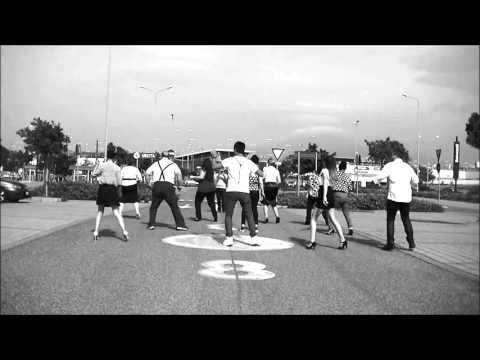 BALLO DI GRUPPO DEAR FUTURE HUSBAND 2015 2016 . COREO GRUPPO FAMILY.