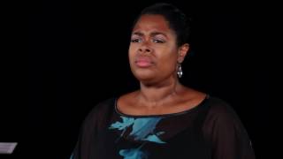 Sarah Jane Lewis sings Ponchielli